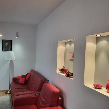 Spacious In Location - 4th Floor No Lift Apartamento *